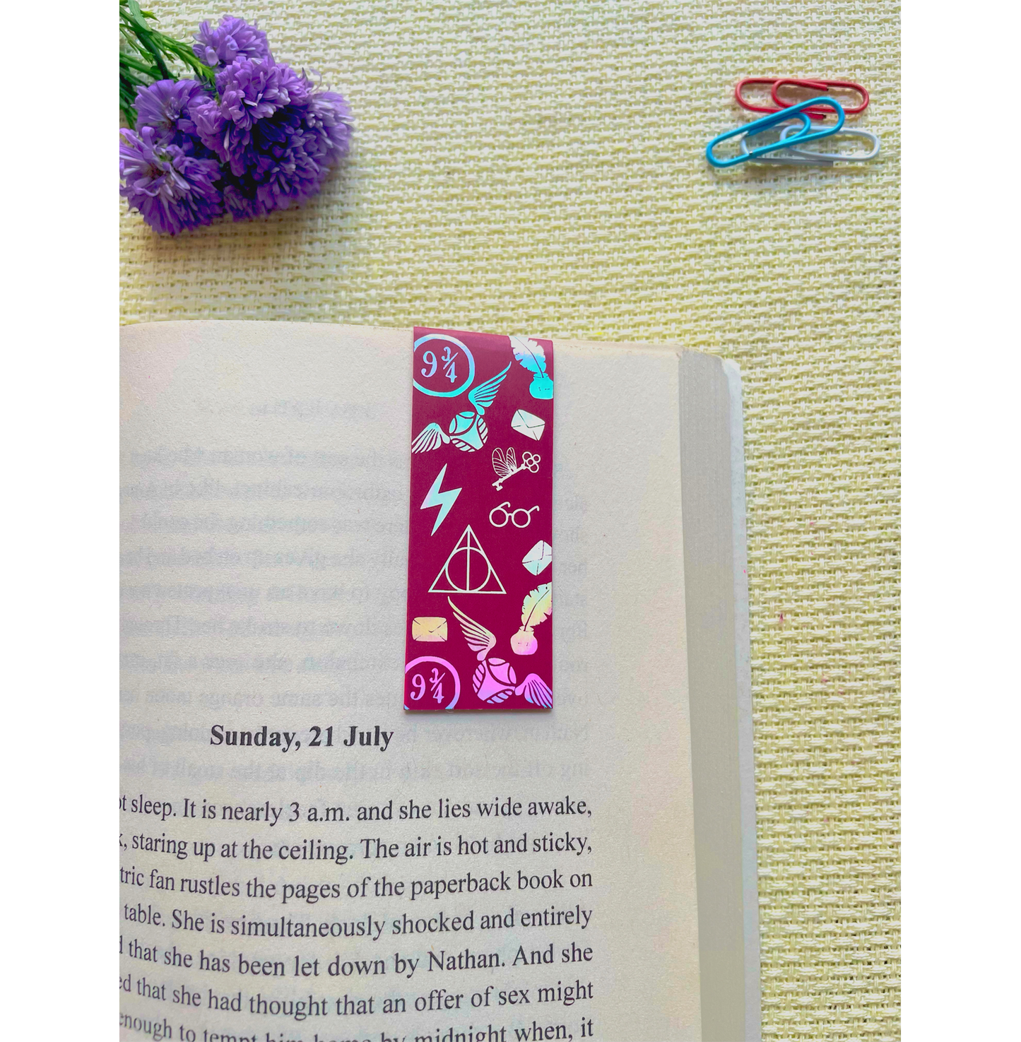 H4 Single Magic Pin Bookmark