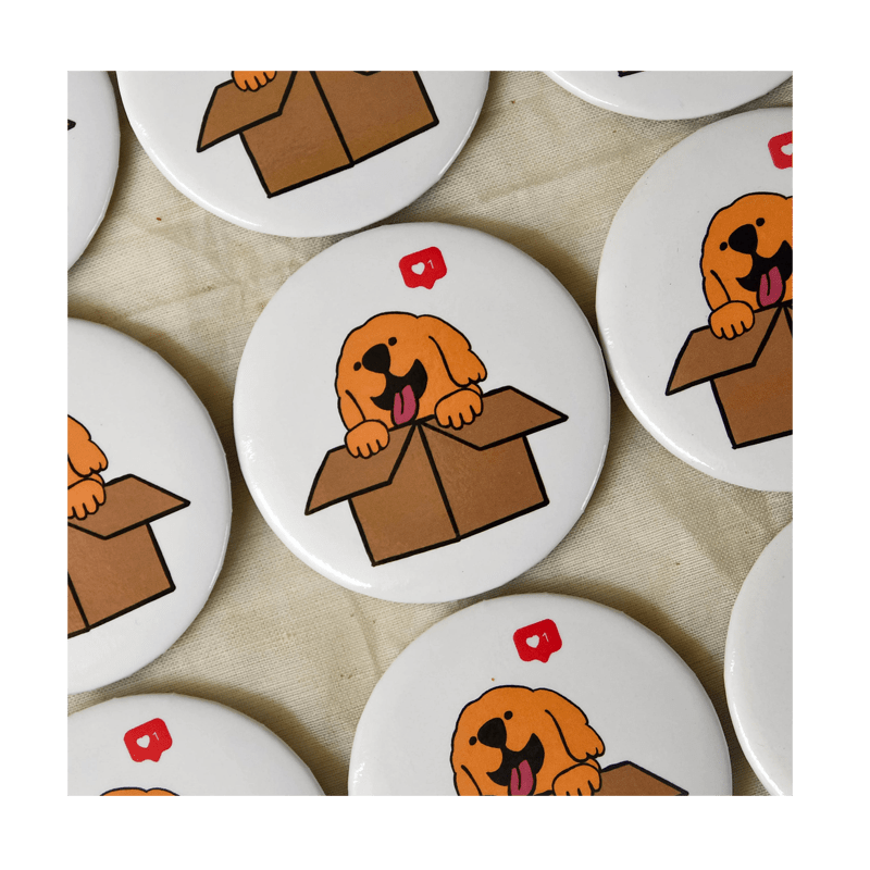 Dog In A Box Badge - www.entertainmentstore.in