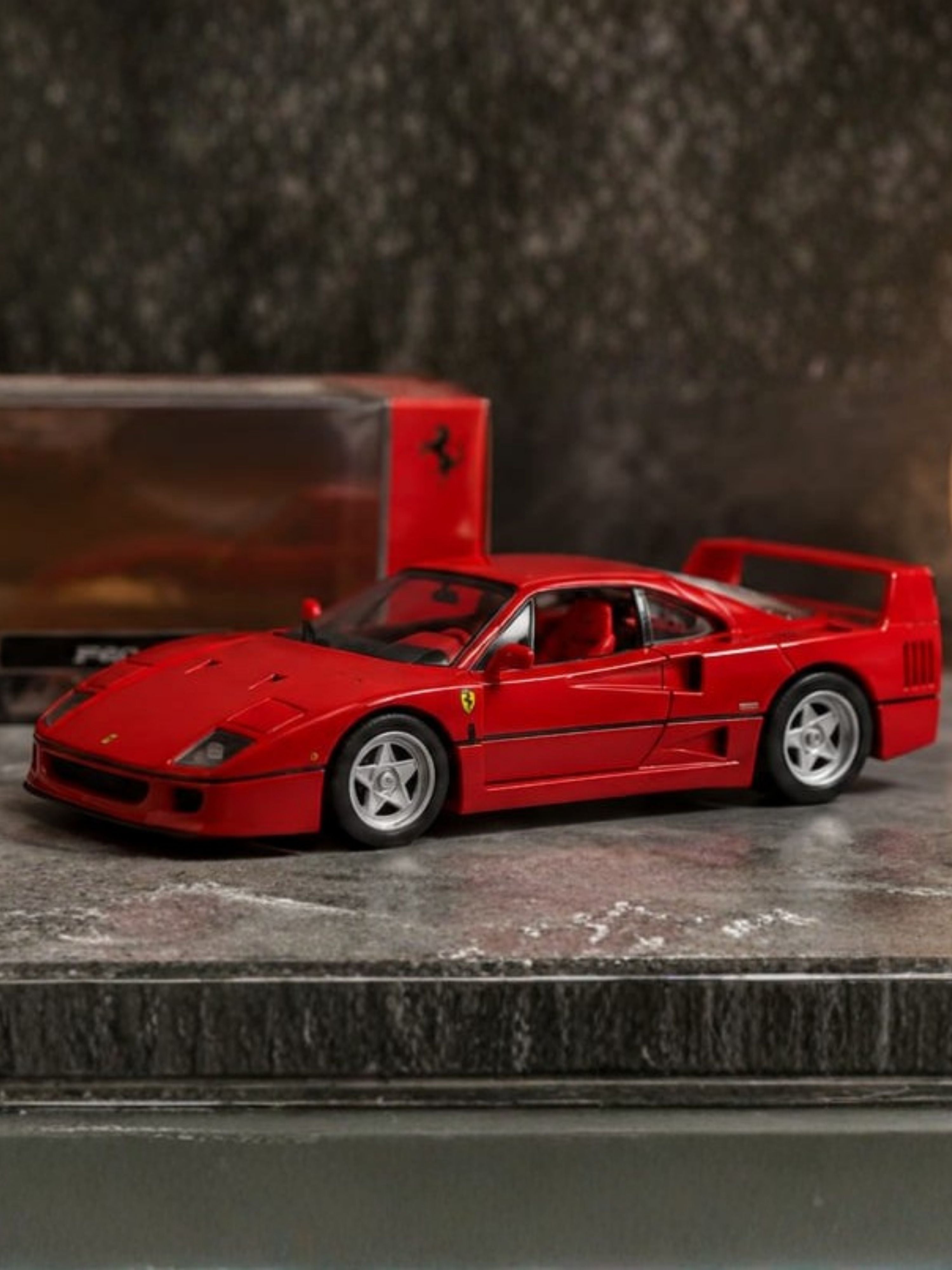 Bburago 1:24 Ferrari Roma Diecast Car