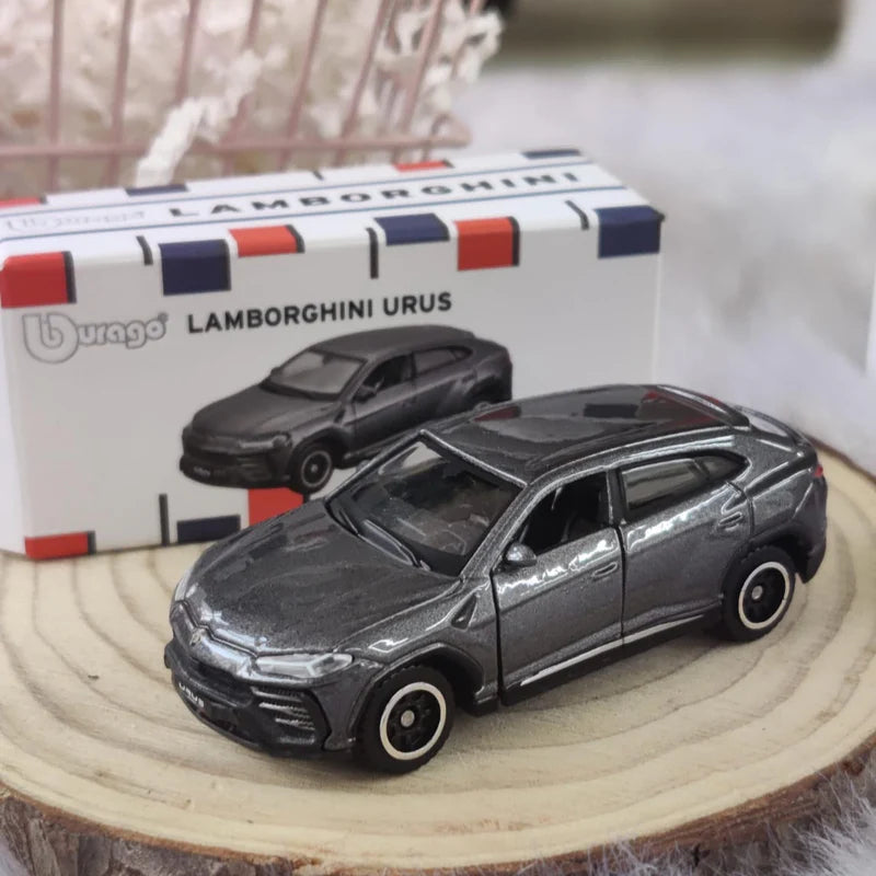 Lamborghini Urus 1:64