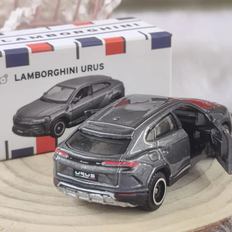 Lamborghini Urus 1:64