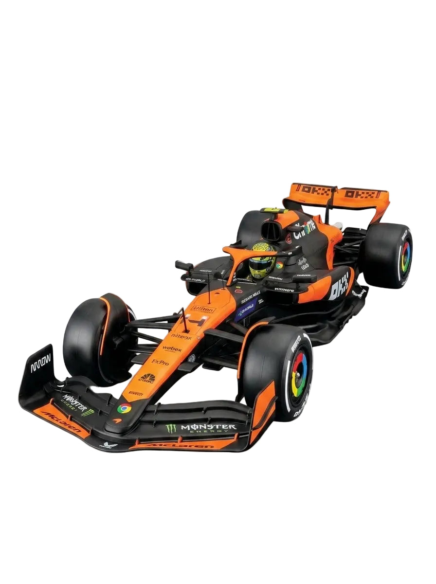 Bburago 1/24 Scale McLaren MCL38 Lando Norris #4 Diecast F1 Model with Helmet