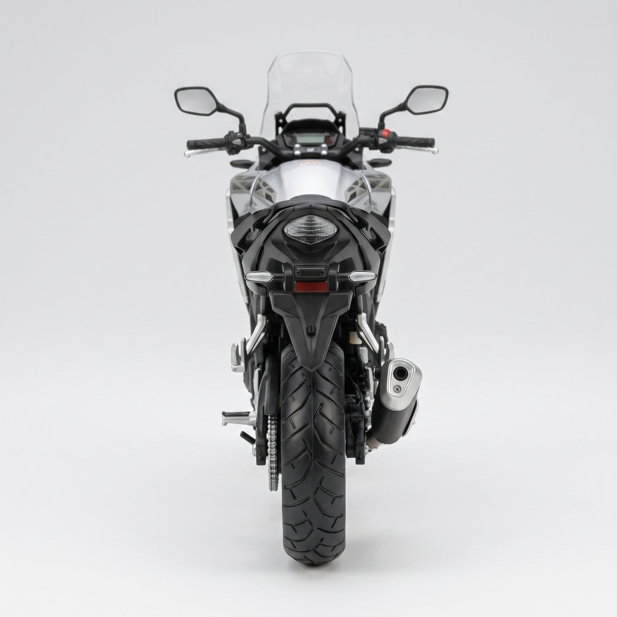 MSZ Honda CS400X Silver 1:12 Vehicle