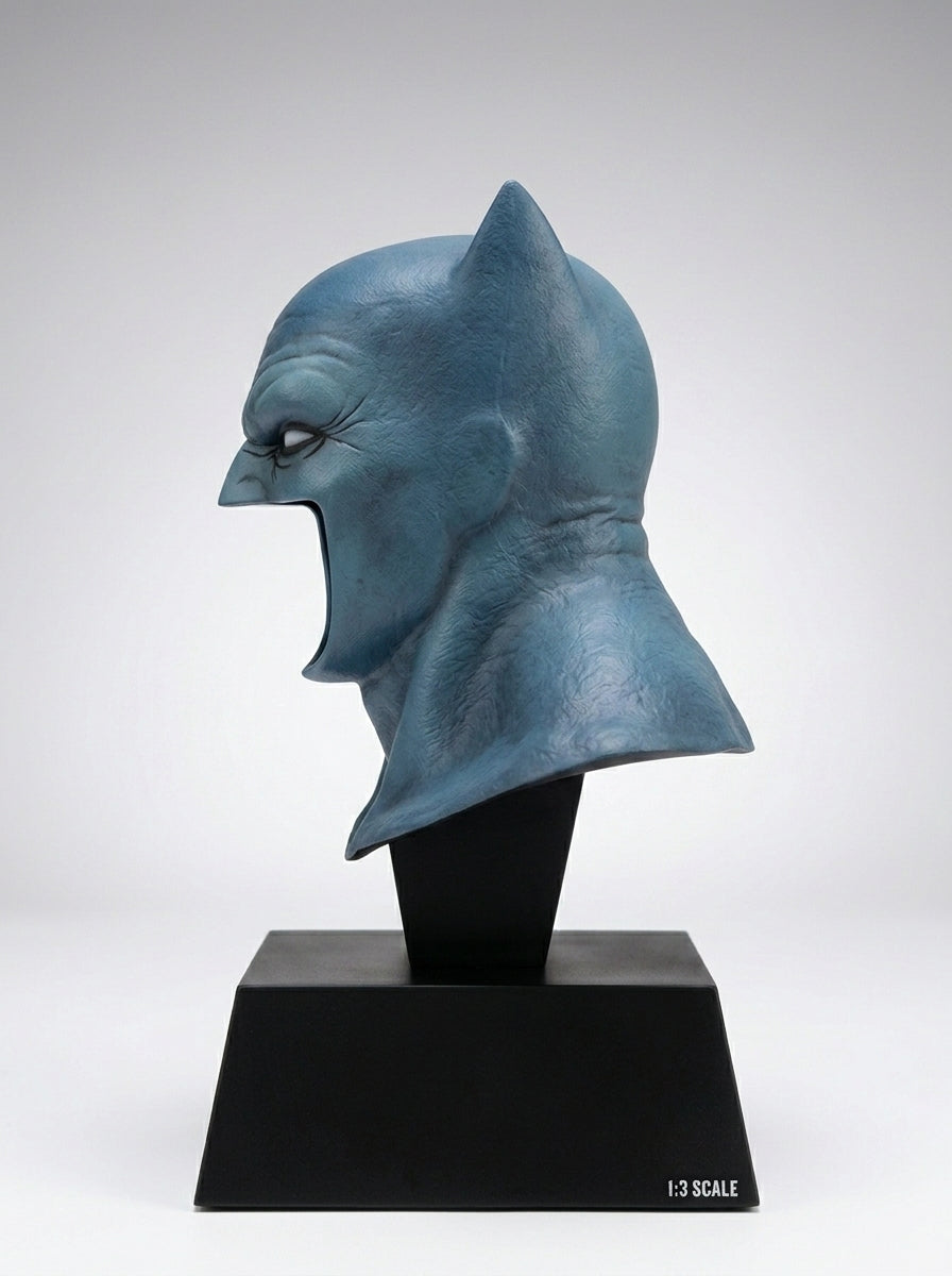 Batman Dark Knight Returns Blue Cowl Replica 1:3 Scale