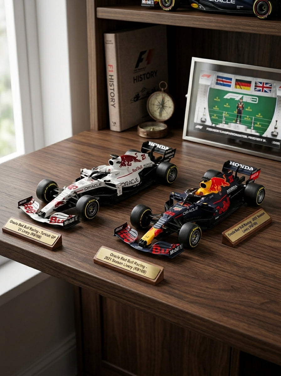 Bburago 1/43 Oracle Red Bull Racing RB21 MV1 Set