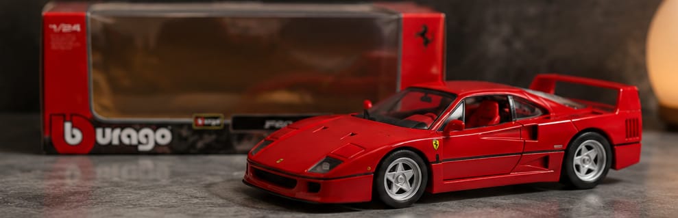 Bburago 1:24 Ferrari Roma Diecast Car