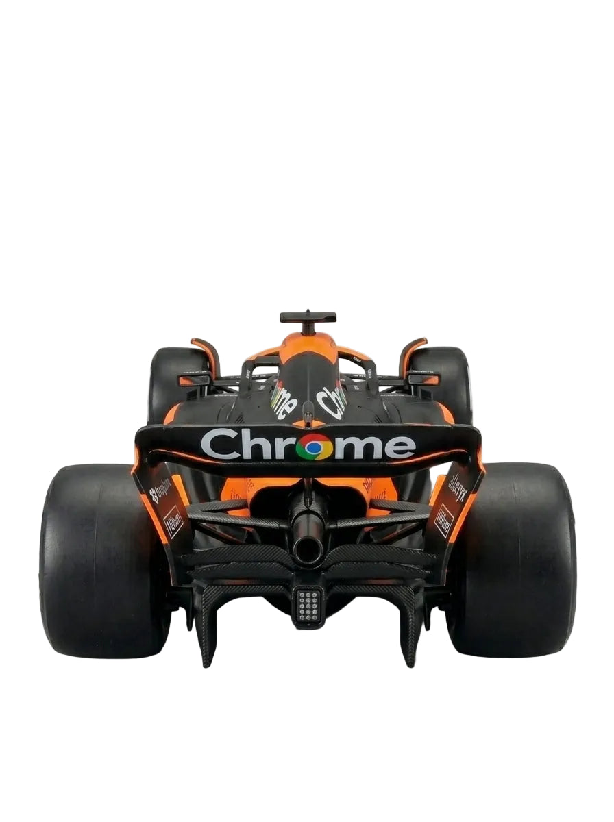 Bburago 1/24 McLaren MCL38 Miami GP 2024 Lando Norris Model